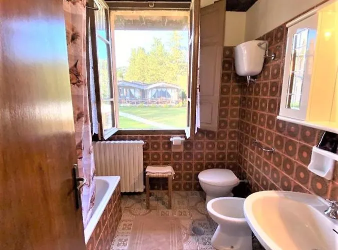 Comparone Casavecchia Apartmán *